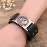 World tree leather bracelet in black